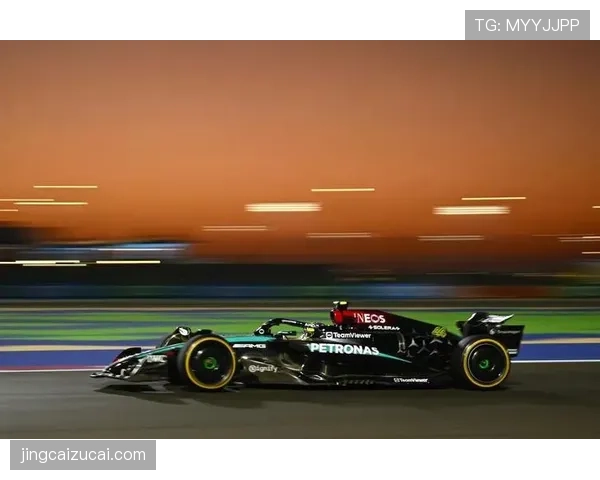 梅赛德斯赛季表现平平 关注焦点转向2026年规则大改 梅赛德斯赛季表现平平 关注焦点转向2026年规则大改